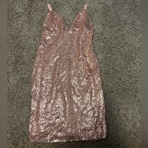 Rose Gold (or maybe pinkish gold lol) HOCO dress!🤍🤍